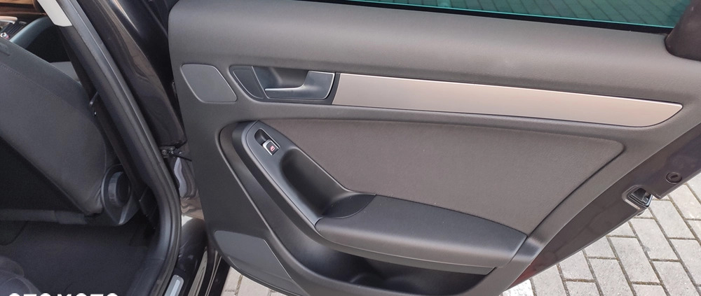 Audi A4 cena 38900 przebieg: 239000, rok produkcji 2012 z Piotrków Kujawski małe 277
